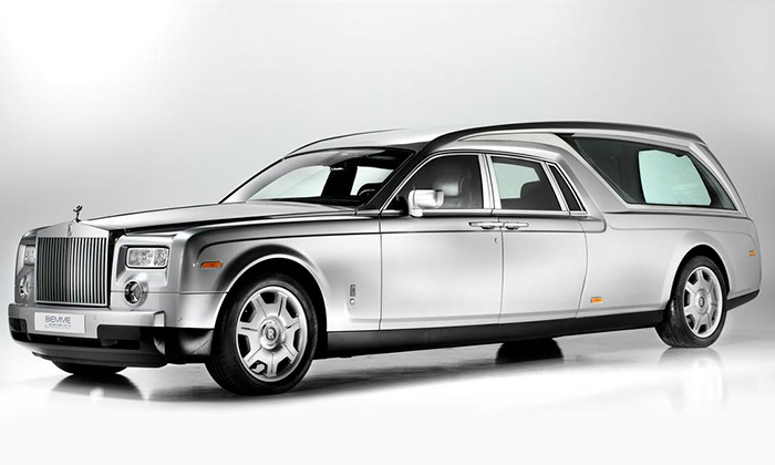 Rolls-Royce Phantom dostal luxusní pohřební úpravu