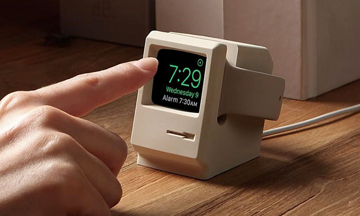 Stojánek udělá z Apple Watch mini počítač Macintosh