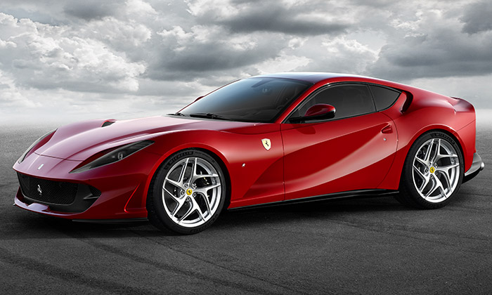 Ferrari odhalilo nový vrcholný model 812 Superfast