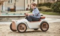 Třetí generace dětského elektrického autíčka D. Throne