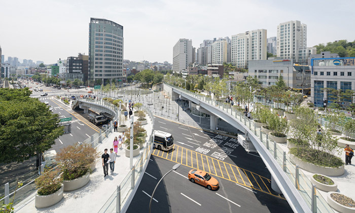 Soul přestavěl nepoužívaný viadukt na veřejný park