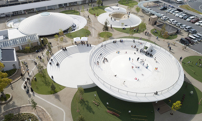 Nendo udělalo z náměstí veřejný park Tenri CoFuFun