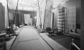 Výstava firmy AKA v pavilonu Klubu výtvarných umělců Aleš, 1938. Brno, Žerotínovo náměstí; expozice s nábytkem Alvara Aalta