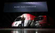 Elektricky poháněný kamion Tesla Semi