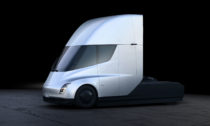 Elektricky poháněný kamion Tesla Semi