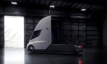 Elektricky poháněný kamion Tesla Semi