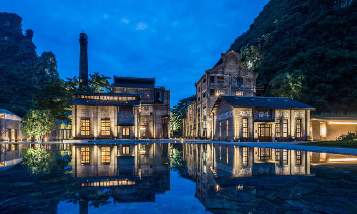 V Číně přestavěli starý cukrovar na stylový hotel Alila Yangshuo