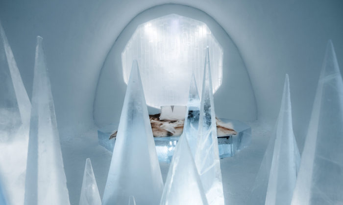 IceHotel ve Švédsku má nové pokoje z ledu od 26 umělců