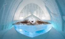 IceHotel ve Švédsku ve své 28. edici