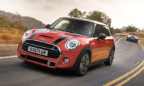 Mini Cooper v inovované verzi na rok 2018