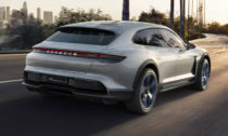 Porsche Mission E Cross Turismo