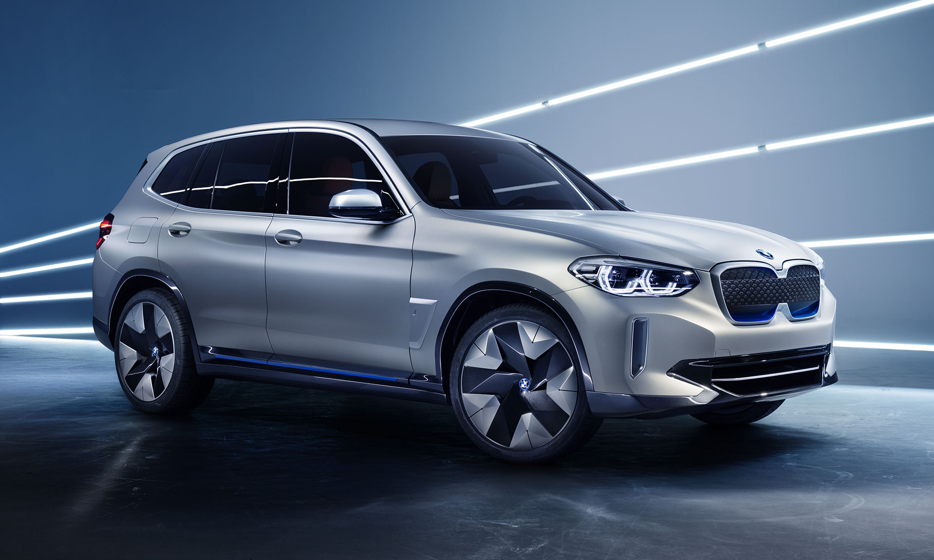 BMW začne vyrábět plně elektricky poháněné iX3 v roce 2020