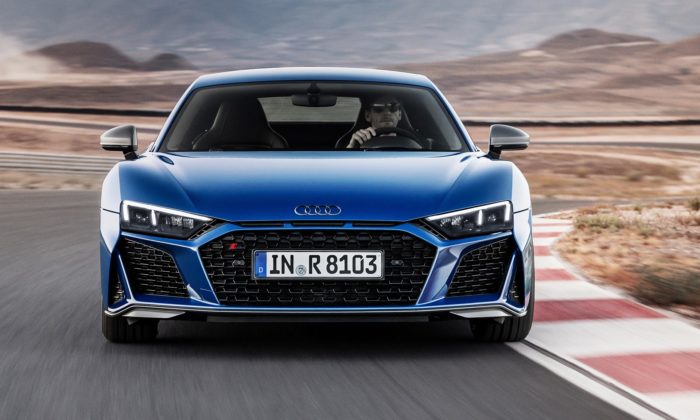 Audi dalo drsnější design a lepší výkon sporťáku R8 i jeho otevřené verzi Spyder