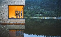 Plovoucí sauna Soria Moria od ateliéru Feste Landskap Arkitektur