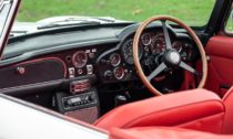 Aston Martin DB6 MkII Volante jako elektromobil
