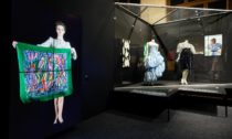 Ukázka z výstavy Šílený hedvábník. Zika & Lída Ascher: textil a móda