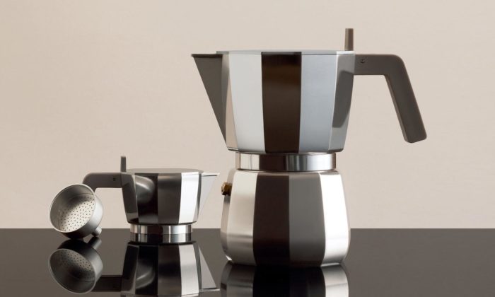 David Chipperfield navrhl pro Alessi ještě minimalističtější kávovar Moka