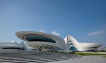 Changsha Meixihu International Culture & Arts Centre od Zaha Hadid Architects