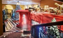 Christian Louboutin a jeho vánoční strom pro hotel Claridge’s