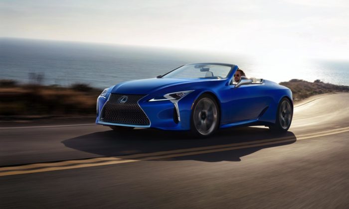 První a jedinečný Lexus LC 500 Convertible byl vydražen za dva miliony dolarů