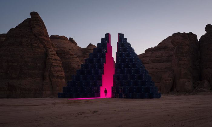 Saúdská Arábie pořádá v poušti výstavu monumentálních uměleckých děl