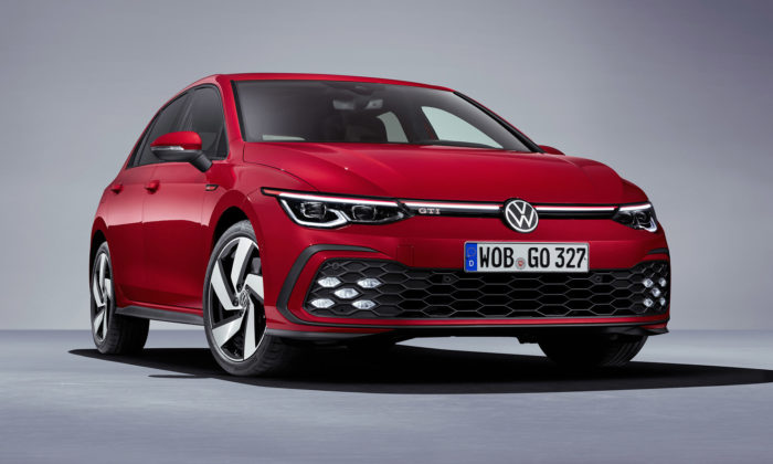 Volkswagen představil výrazně modernizovaný Golf GTI se svítící linií vpředu