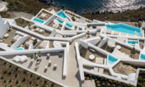 Saint Hotel na Santorini od Kapsimalis Architects