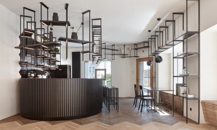 Galerie a Prostor v Znojmě nabízí moderní výstavní prostory i stylovou kavárnu
