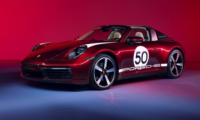 Porsche ukázalo sběratelskou edici třešňového 911 Targa 4S Heritage Design Edition