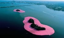 Christo a Jeanne-Claude: Surrounded Islands