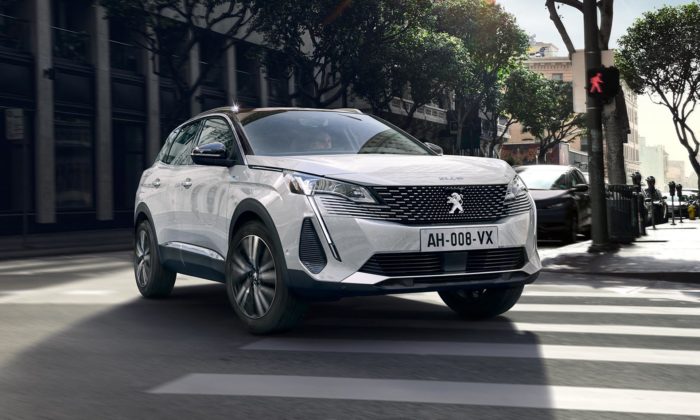 Peugeot dal elegantnější design kompaktnímu SUV 3008 a velkému SUV 5008