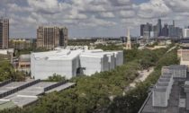 Nancy and Rich Kinder Museum od Steven Holl Architects