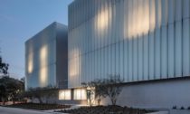 Nancy and Rich Kinder Museum od Steven Holl Architects