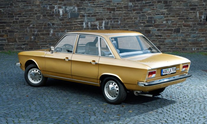 Volkswagen slaví 50 let progresivního modelu K70 předcházející Passatu