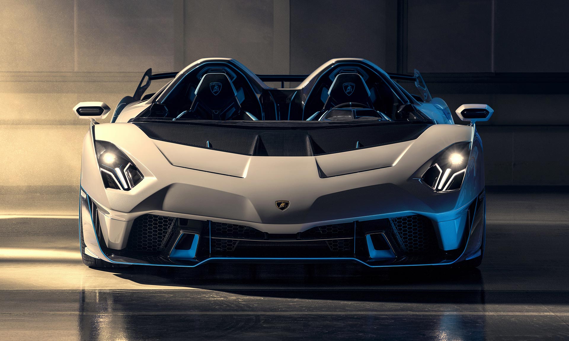Lamborghini SC20 je závodní divizí speciálně upravený supersport na silnice