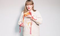Ýrúrarí a její projekt přešívání svetrů Sweater Sauce