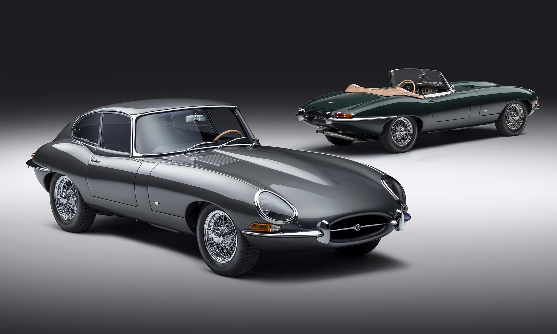 Jaguar slaví 60 let sporťáku E-Type restaurováním 12 původních kusů