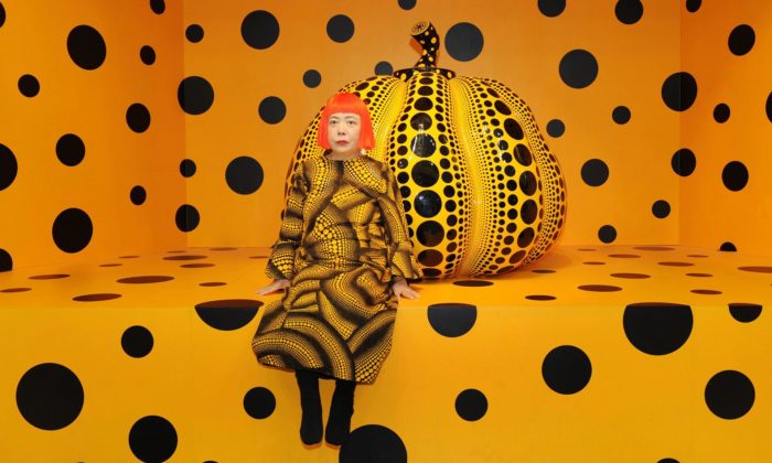 Kusama otevřela v newyorské botanické zahradě výstavu monumentálních soch