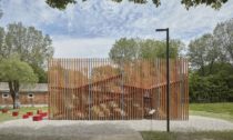 Instalace Off Fence na Bienále architektury v Benátkách 2021