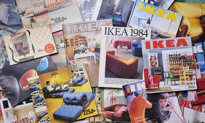 Ikea se po 70 letech rozloučila s tištěnými katalogy a připravila výstavu retro interiérů