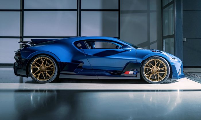 Bugatti dalo poslednímu ze 40 limitovaných hypersportů Divo závodnické barvy