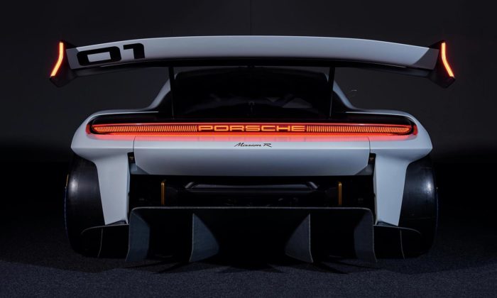 Porsche Mission R je závodní střela s perfektním aerodynamickým designem