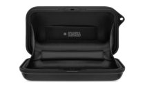 Sling a Clutch od Rimowa od designérů Barber a Osgerby