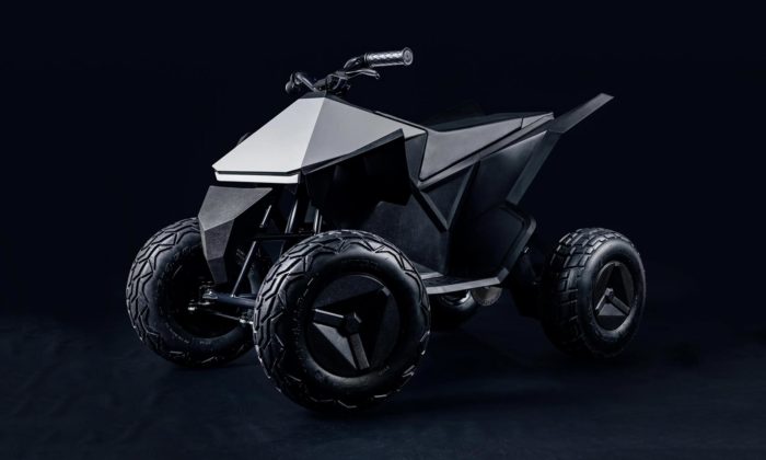 Tesla začala prodávat elektrickou čtyřkolku Cyberquad pro děti