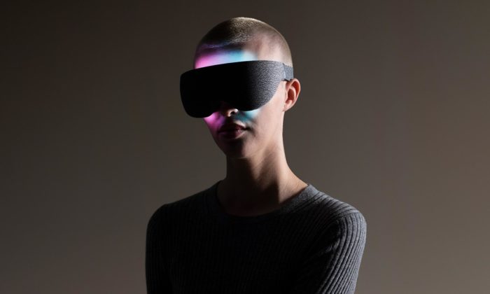 Layer navrhli pro Resonate masku LightVision na rychlou a efektivní meditaci