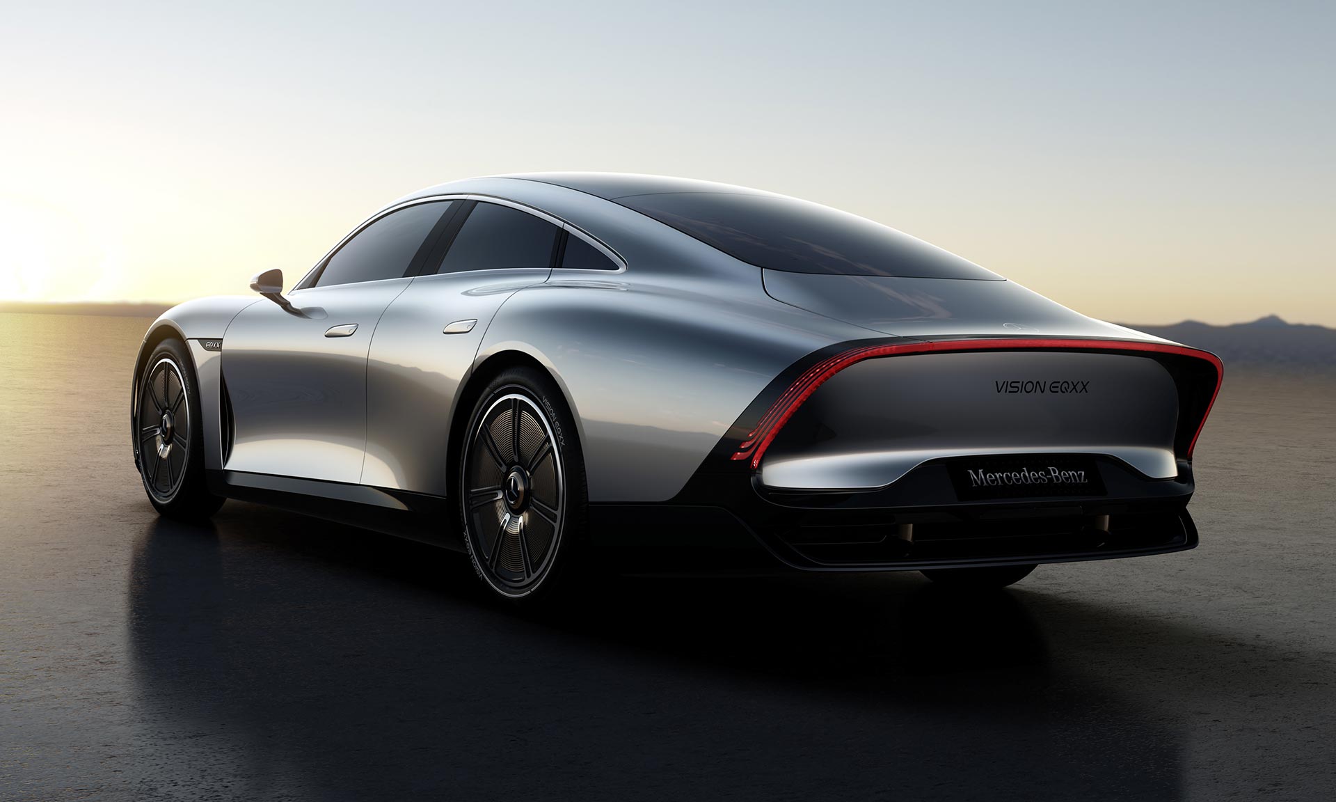 Mercedes-Benz představil efektní elektromobil Vision EQXX s dojezdem 1 000 kilometrů