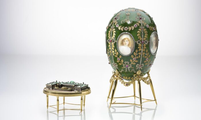 Londýn připomíná tvorbu Fabergé od ikonických vajec až po luxusní šperky
