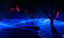 Světelná instalace Waterlicht na hradě Loevestein od studia Roosegaarde