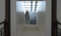 Jiří Příhoda a ukázka z výstavy Void v Galerii Rudolfinum