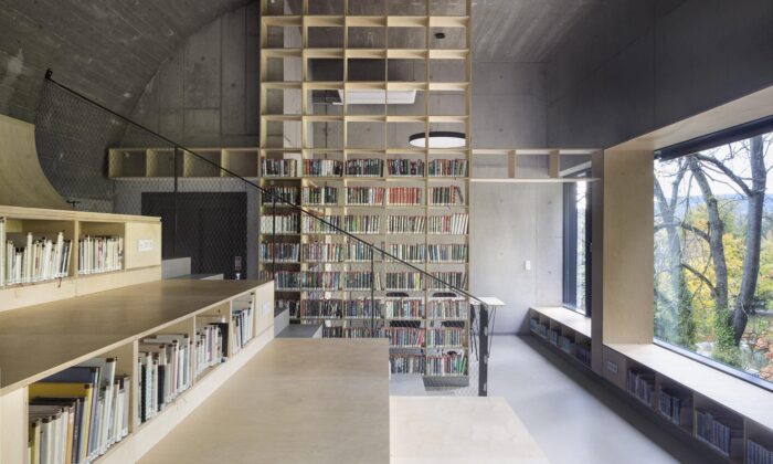 Vratislavice nad Nisou mají knihovnu v rekonstruovaném sirotčinci a moderní přístavbě